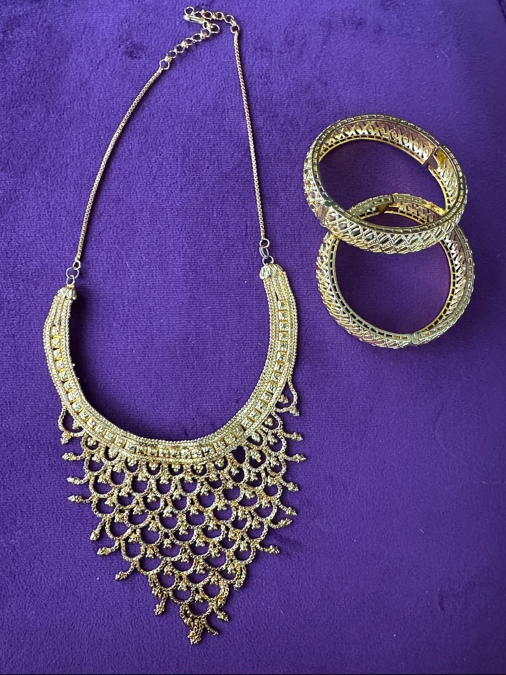 Gold Filigree Bib Necklace with Coordinating Bangles